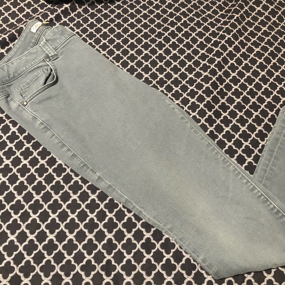 Cabi Style# 326 Bree Skinny Jeans Stretch Denim - Picture 7 of 8